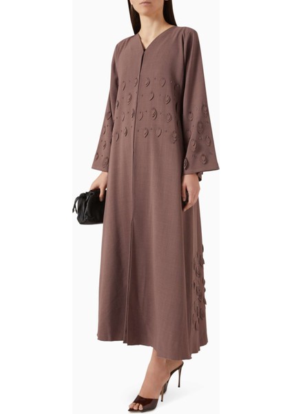 Işlemeli Abaya ile Şıklığı Yakalayın Ince Keten Karışımı ve Modern Tasarım Püf Noktaları fiyatları