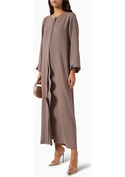 Modern ve Şık Cloud Shadow Abaya ile Zarif Bir Görünüm Elde Edin fiyatları