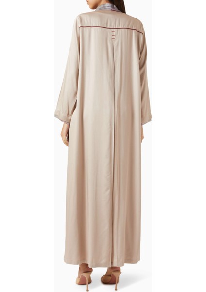 Modern Tasarım Abaya Rahat Şıklık ile Uzun Kollu ve Açık Ön Detaylı modelleri