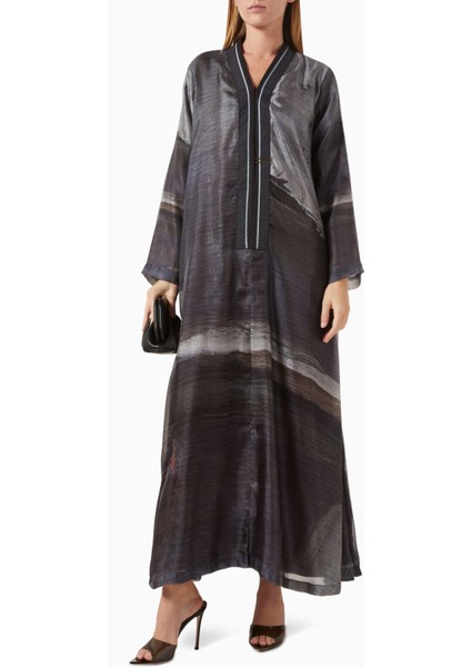 Modern Tasarımlı Basamaklı Abaya Rahat Silueti ve Şık Detaylarıyla Günlük Kullanıma Uygun fiyatları