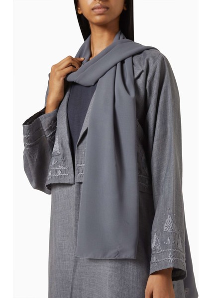 Işlemeli Abaya Seti ile Zarif Tasarımlar ve Geleneksel El Sanatları Bir Arada fırsatları