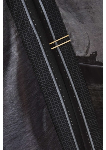 Modern Tasarımlı Basamaklı Abaya Rahat Silueti ve Şık Detaylarıyla Günlük Kullanıma Uygun