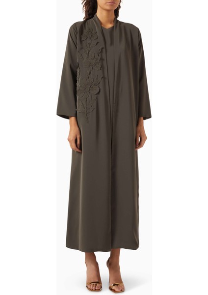 Modern Tasarımlı Bead Süslemeli Abaya ile Şıklığı ve Konforu Yakalayın