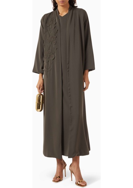 Modern Tasarımlı Bead Süslemeli Abaya ile Şıklığı ve Konforu Yakalayın fiyatları