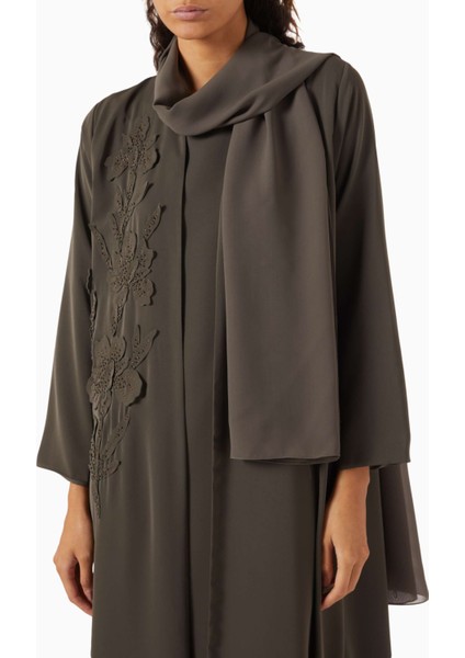 Modern Tasarımlı Bead Süslemeli Abaya ile Şıklığı ve Konforu Yakalayın fırsatları