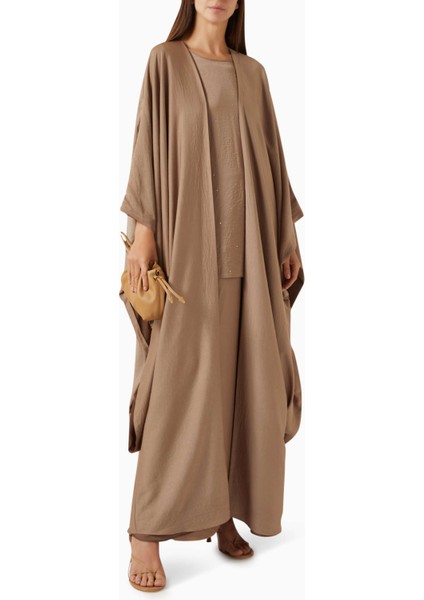 Dört Parça Ters Yüz Çevirilebilir Abaya Seti Şıklık ve Rahatlığı Bir Araya Getiriyor fırsatları