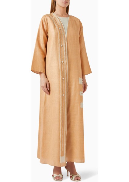 Hafif Saten Abaya Takımı ile Konforlu Şıklık ve Rahatlık Sağlayın