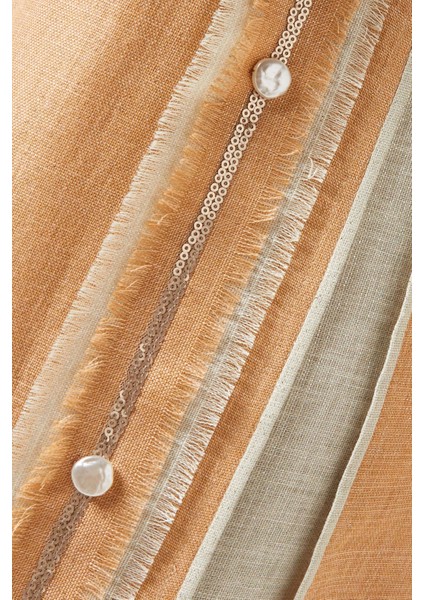 Hafif Saten Abaya Takımı ile Konforlu Şıklık ve Rahatlık Sağlayın