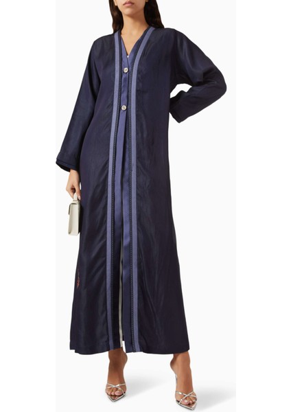 Modern ve Şık Uzun Kollu Abaya Zarif Tasarım ve Konfor ile Kullanıma Sunulmuştur fiyatları