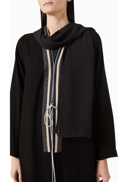 Şık ve Modern Kuşaklı Abaya Tasarımı ile Elegan Bir Görünüm fırsatları