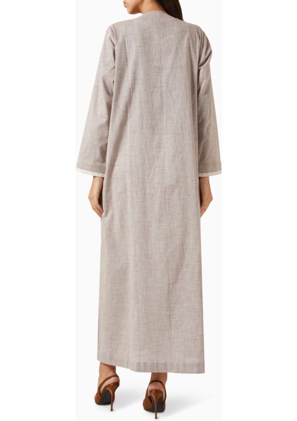 Modern ve Şık Uzun Kollu Abaya Pamuklu Tasarım ile Zarif Görünüm Sunuyor modelleri