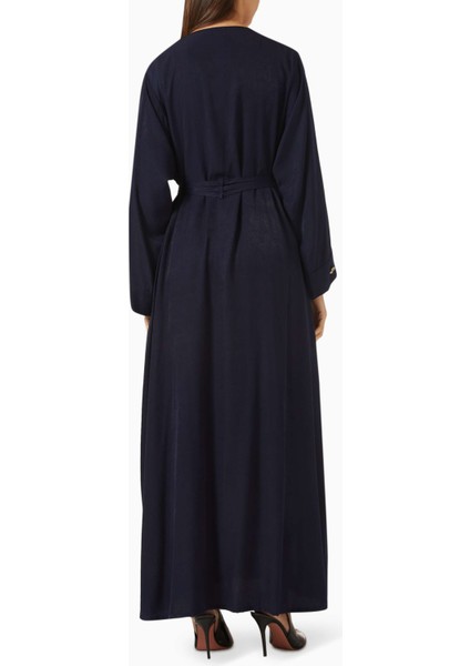 Şıklığı Yansıtan Bel Detaylı Düğmeli Abaya ile Her Ortama Uyum Sağlayın modelleri