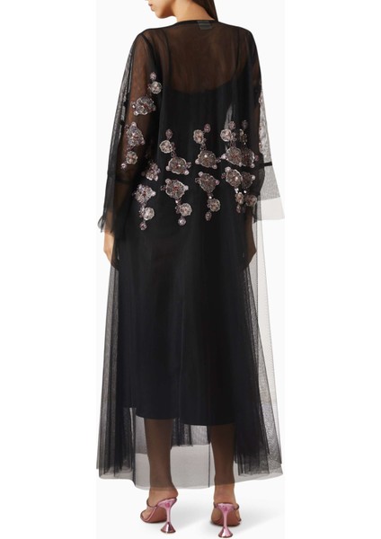 Şıklığı ve Konforu Bir Arada Sunan Pul Payetli Tül Abaya ve Sheila Seti modelleri