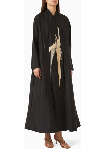 Şık Geometrik Desenli Abaya Uzun Kollu Açık Ön Tasarım ile Konfor ve Pratiklik Sunuyor