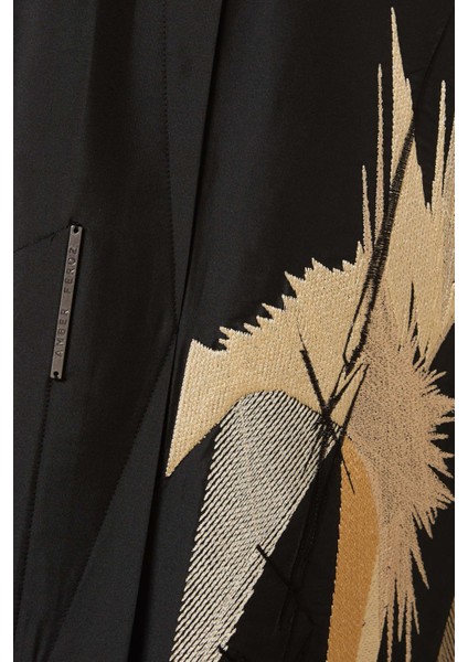 Şık Geometrik Desenli Abaya Uzun Kollu Açık Ön Tasarım ile Konfor ve Pratiklik Sunuyor fırsatları