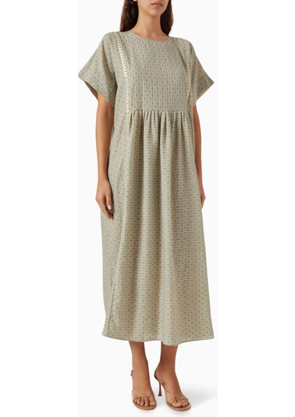 Modern Kadınlar Için Rahat Eşleştirilmiş Işlemeli Abaya ve Elbise Seti indirimleri