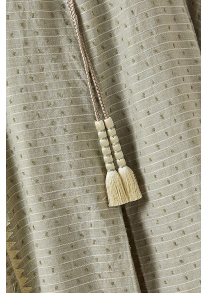 Modern Kadınlar Için Rahat Eşleştirilmiş Işlemeli Abaya ve Elbise Seti