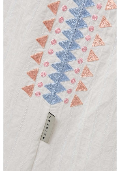 Şık Nakış Detaylı Abaya Setiyle Zarif ve Kendine Güvenen Modest Moda Deneyimi