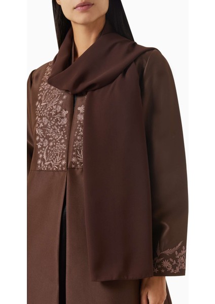 Şık Kolları Nakışlı A-Line Abaya ile Günlük Modest Tarzınızı Tamamlayın fırsatları