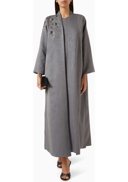 Şıklığı ve Konforu Bir Arada Sunan Boncuk Işlemeli Abaya Modası fiyatları