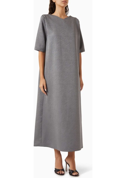 Şıklığı ve Konforu Bir Arada Sunan Boncuk Işlemeli Abaya Modası indirimleri