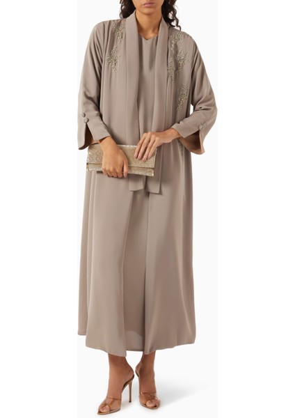 Şık Yüzüklü Abaya ile Rahat ve Zarif Tasarım Calla Stilinde fiyatları