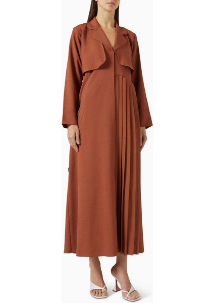 Modern ve Şık Fiyonk Yaka Abaya Zarif Duruş ve Rahat Hareket Için Ideal