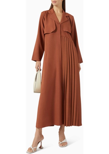 Modern ve Şık Fiyonk Yaka Abaya Zarif Duruş ve Rahat Hareket Için Ideal fiyatları