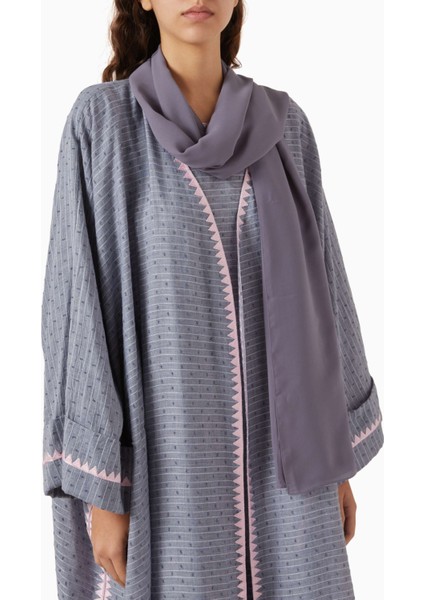 Modern Kadınlar Için Şık ve Fonksiyonel Işlemeli Üç Parça Abaya Seti fırsatları