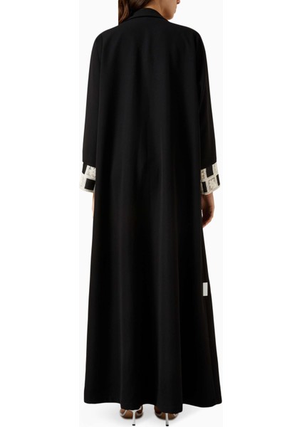 Şıklık ve Konforu Bir Araya Getiren Düz Kesim Uzun Kollu Abaya Tasarımı modelleri