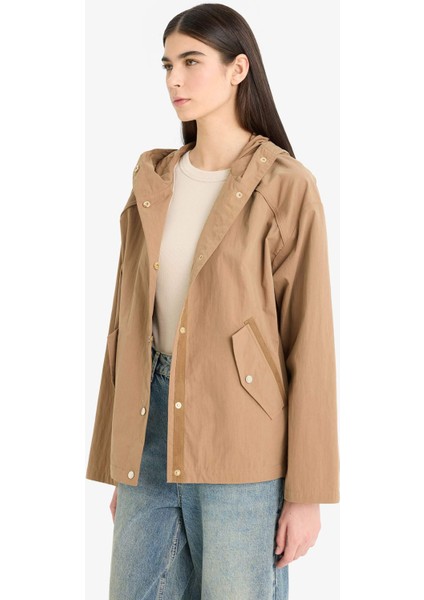 Su Geçirmez Regular Fit Kapüşonlu Çıtçıtlı Mont E8620AX25AU fırsatları