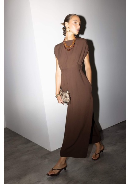 Bisiklet Yaka Keten Karışımlı Kısa Kollu Maxi Elbise G1461AX25AU