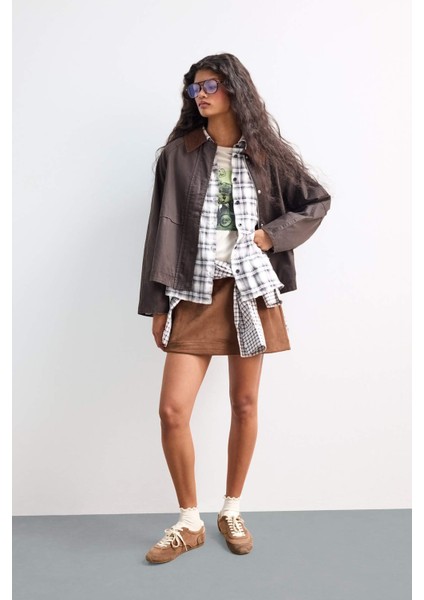 Su Geçirmez Relax Fit Kontrast Yaka Fermuarlı Mont E8623AX25AU fiyatları