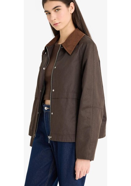 Su Geçirmez Relax Fit Kontrast Yaka Fermuarlı Mont E8623AX25AU