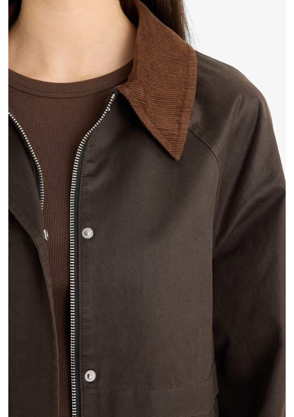 Su Geçirmez Relax Fit Kontrast Yaka Fermuarlı Mont E8623AX25AU