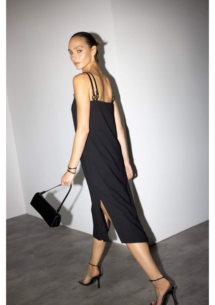 Kare Yaka Krep Kısa Kollu Midi Elbise G1528AX25AU fırsatları