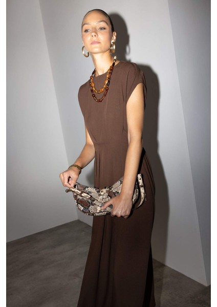 Bisiklet Yaka Keten Karışımlı Kısa Kollu Maxi Elbise G1461AX25AU fiyatları