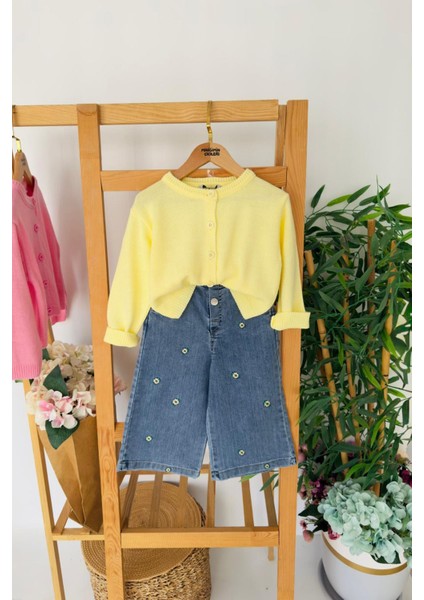 Triko Hırkalı Çiçek Işleme Kotlu Kız çocuk takım - Sarı