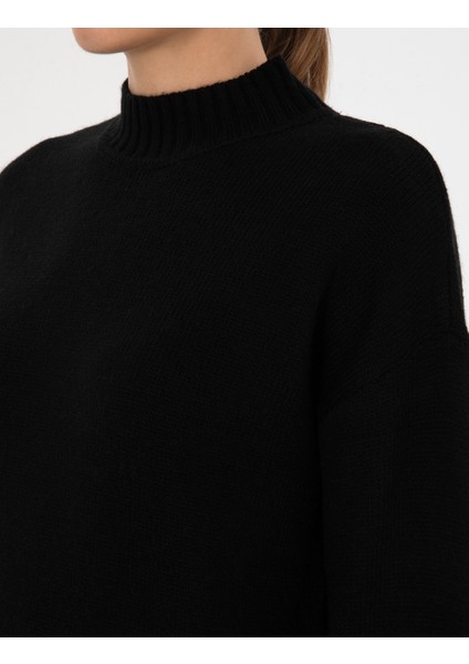 Kadın Siyah Comfort Fit Kazak 50310958-VR046