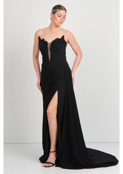 Kadın Derin Yırtmaçlı Göğsü Taş Işlemeli Krep Kumaş Abiye Elbise 7636 Siyah