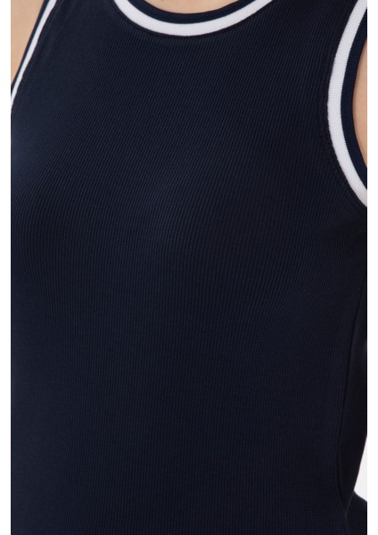 Kadın Lacivert Tişört 50305857-VR033