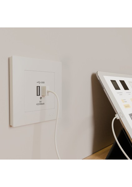 Eqona Beyaz 2 USB Çıkışlı Şarj Prizi 5V 2.1A fırsatları