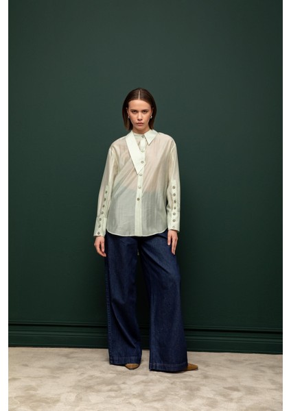 Düğmeli Yaka Detaylı Bluz 26W10808