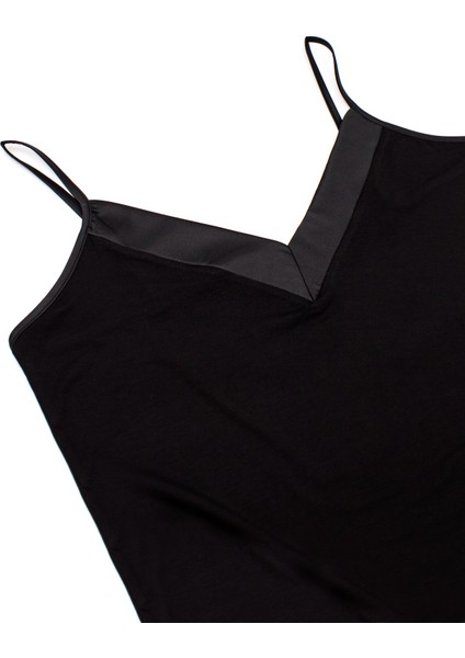 Kadın Atlet Saten Yaka Ip Askılı (%90 Viskon - %10 Elastan) fırsatları