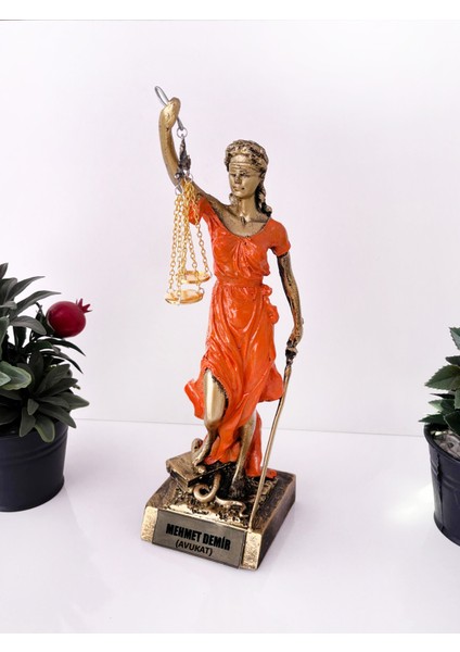 Adalet Heykeli – Gümüş Renk Turuncu Elbise Themis Biblo | Avukat ve Hukukçu Hediyesi Dekoratif Obje