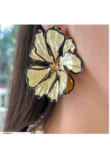 Marka Büyük Boy Çiçek Trend Küpe