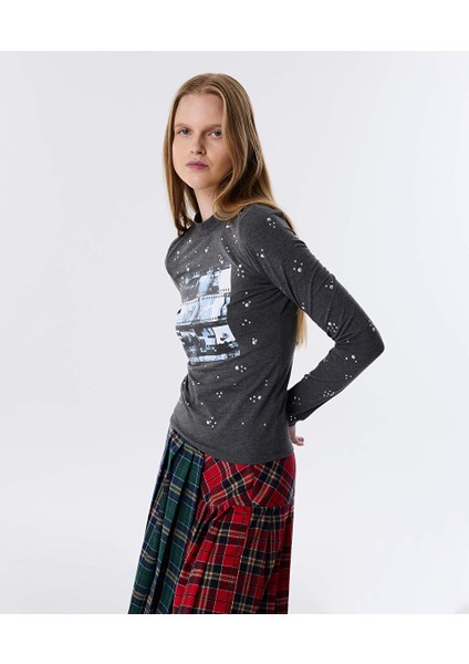 GÖRSEL BASKILI DAR KESİM T-SHIRT TW6250070062036 fiyatları