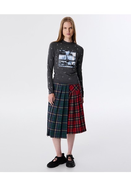 GÖRSEL BASKILI DAR KESİM T-SHIRT TW6250070062036 modelleri