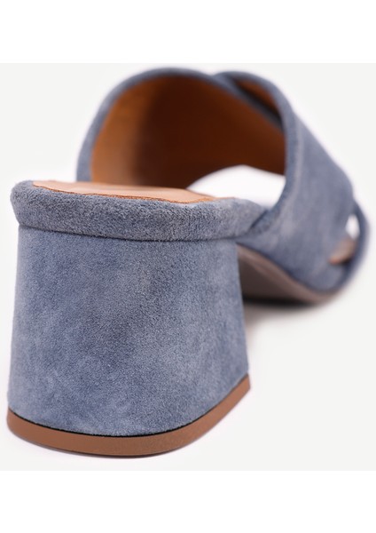 Yumuşak Tabanlı Çapraz Deri Topuklu Terlik