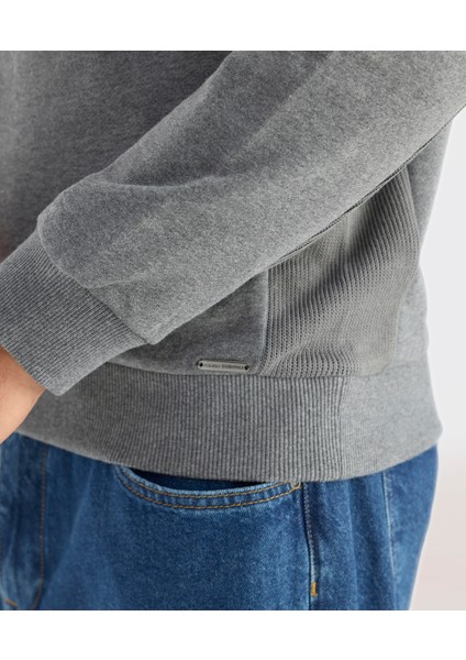 Triko Detaylı Sweatshirt fırsatları